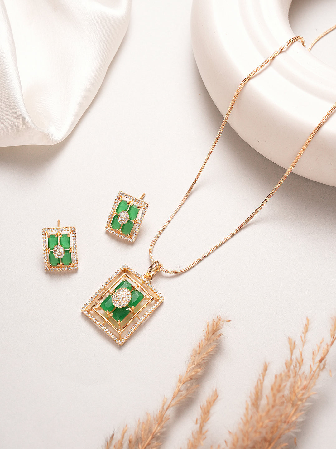 Rose gold plated green stone AD square pendant set