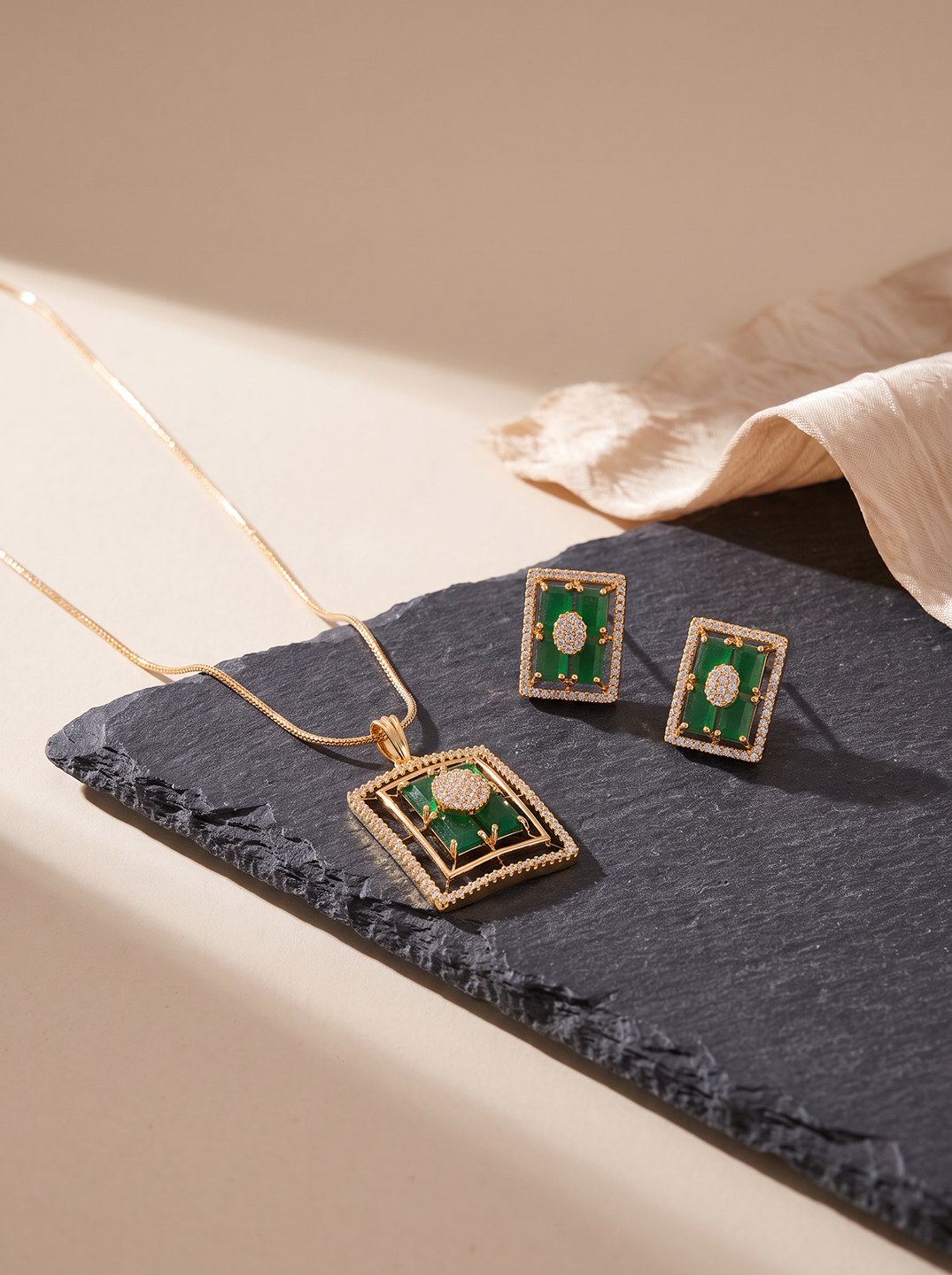 Rose Gold Plated Green Stone & AD Square Pendant Jewellery Set