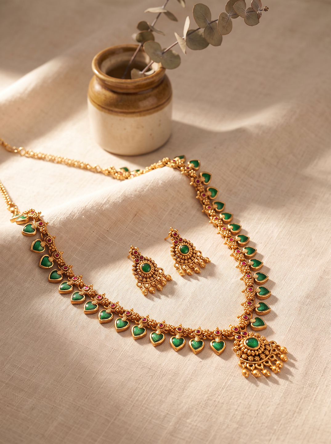 Antique Gold Plated Green Stone Long Haar Necklace Jewellery Set