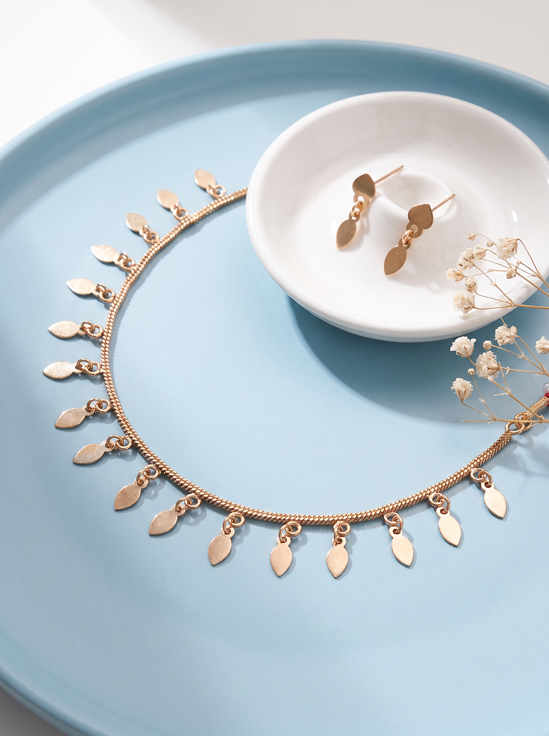 Gold Plated Minimal Leaf Drop Necklace Jewellery Set