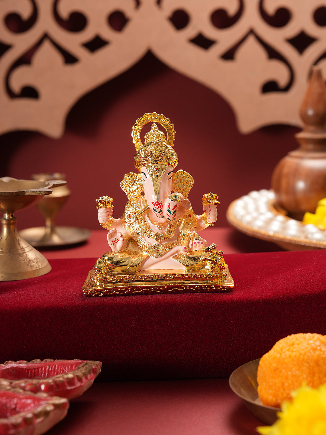 Saraf RS Ganesha idol on decorative base