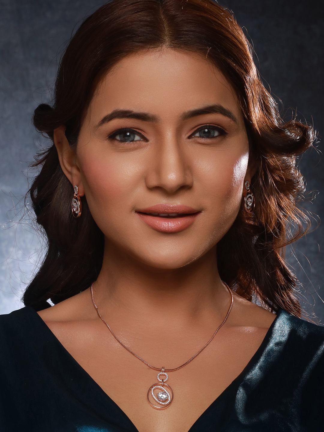 Rose Gold Plated Zircon Studded Solitaire Minimal  Pendant Necklace Jewellery Set