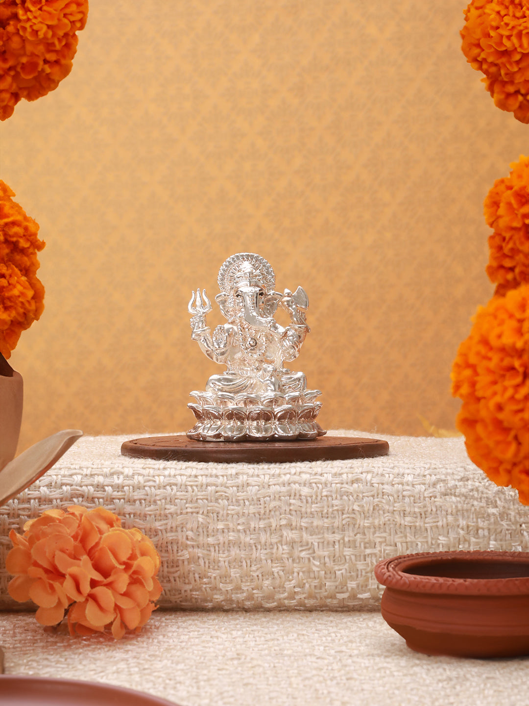 999 Pure Silver Ganpati Murti Edant Idol On Lotus Silver Idol