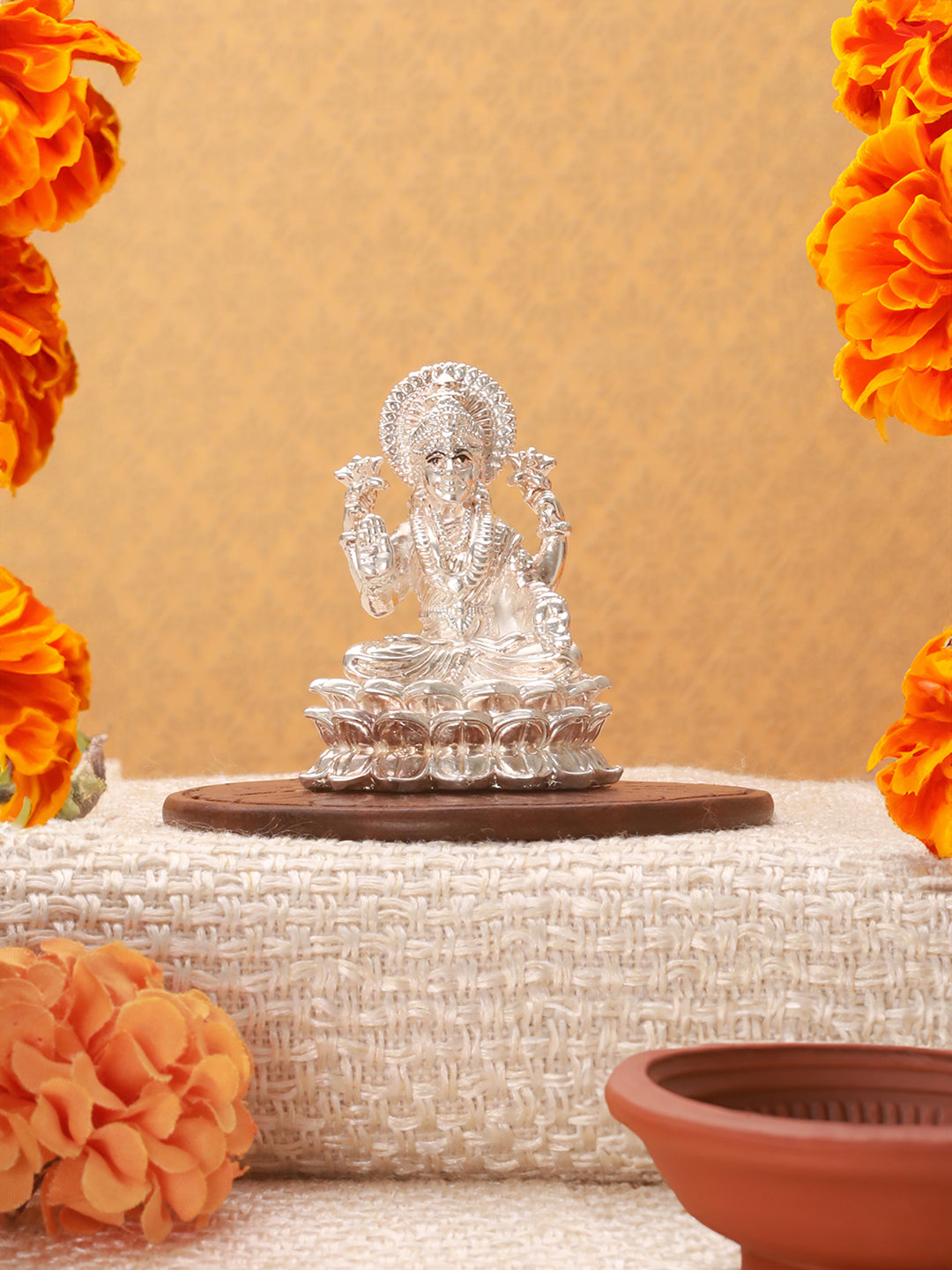 999 Pure Silver Divine Goddess Lakshmi Mata  On lotus Silver Idol