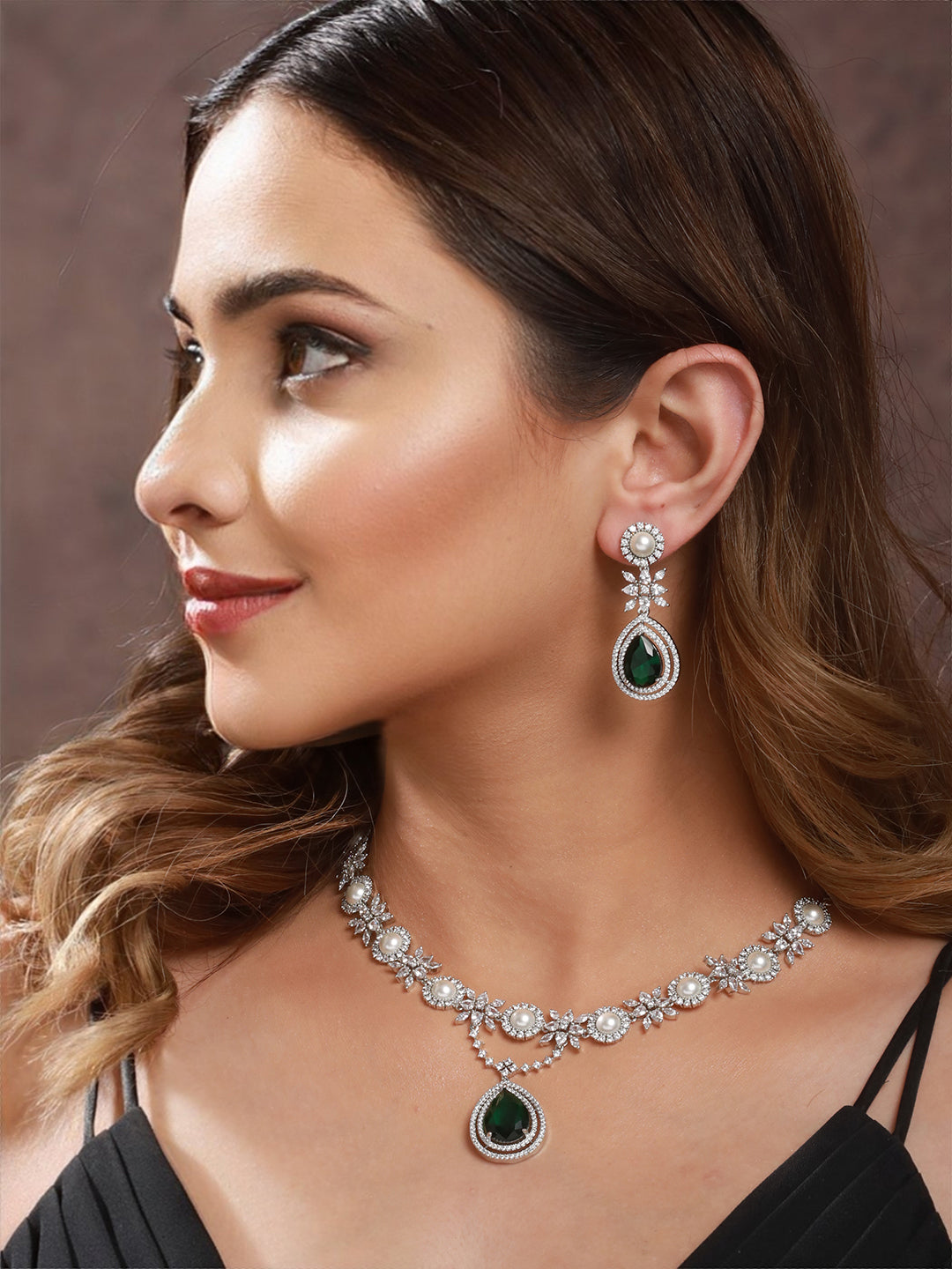 Silver Plated Green CZ & Pearl Studded Necklace Jewellery Set