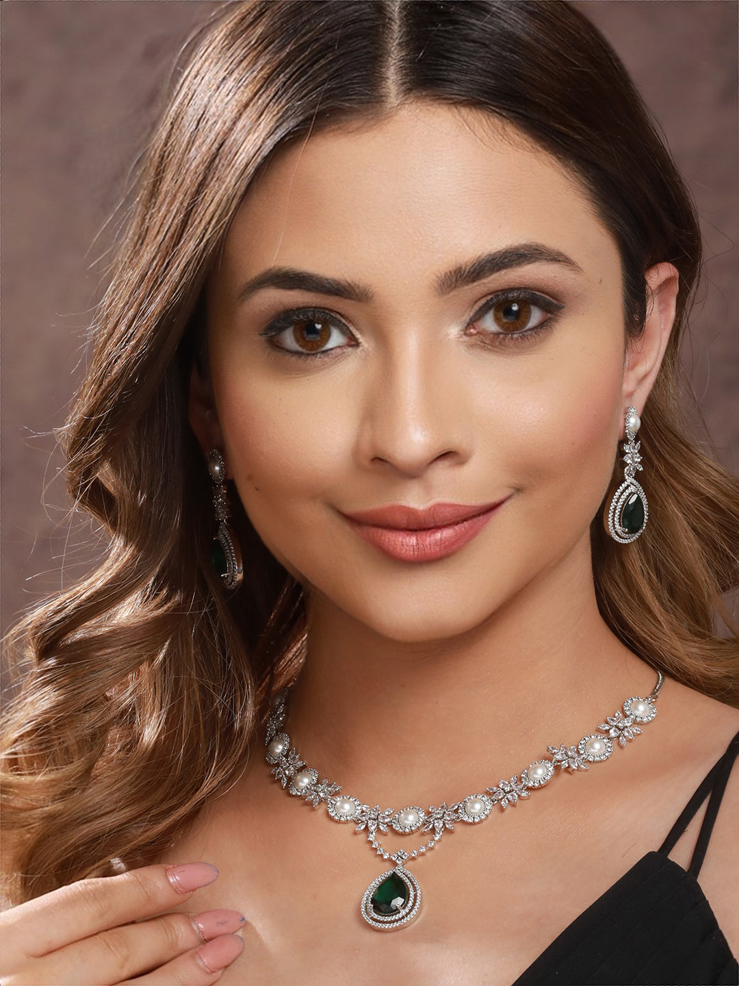 Silver Plated Green CZ & Pearl Studded Necklace Jewellery Set