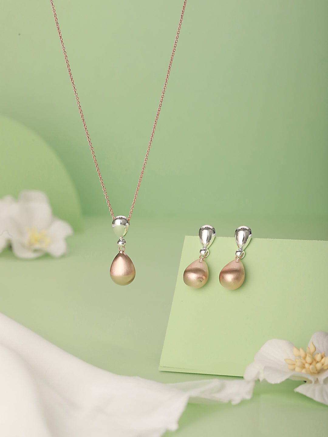 Anti-Tarnish Dual Plated Water Drop Shaped Minimal Trendy Pendant Jewellery Set