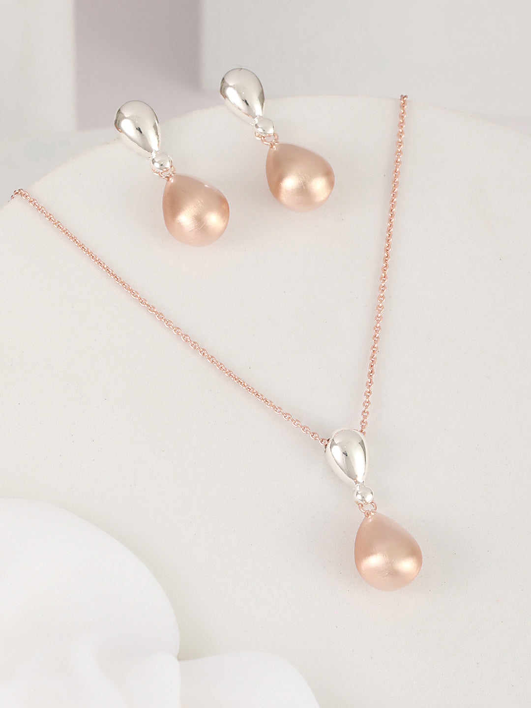 Anti-Tarnish Dual Plated Water Drop Shaped Minimal Trendy Pendant Jewellery Set