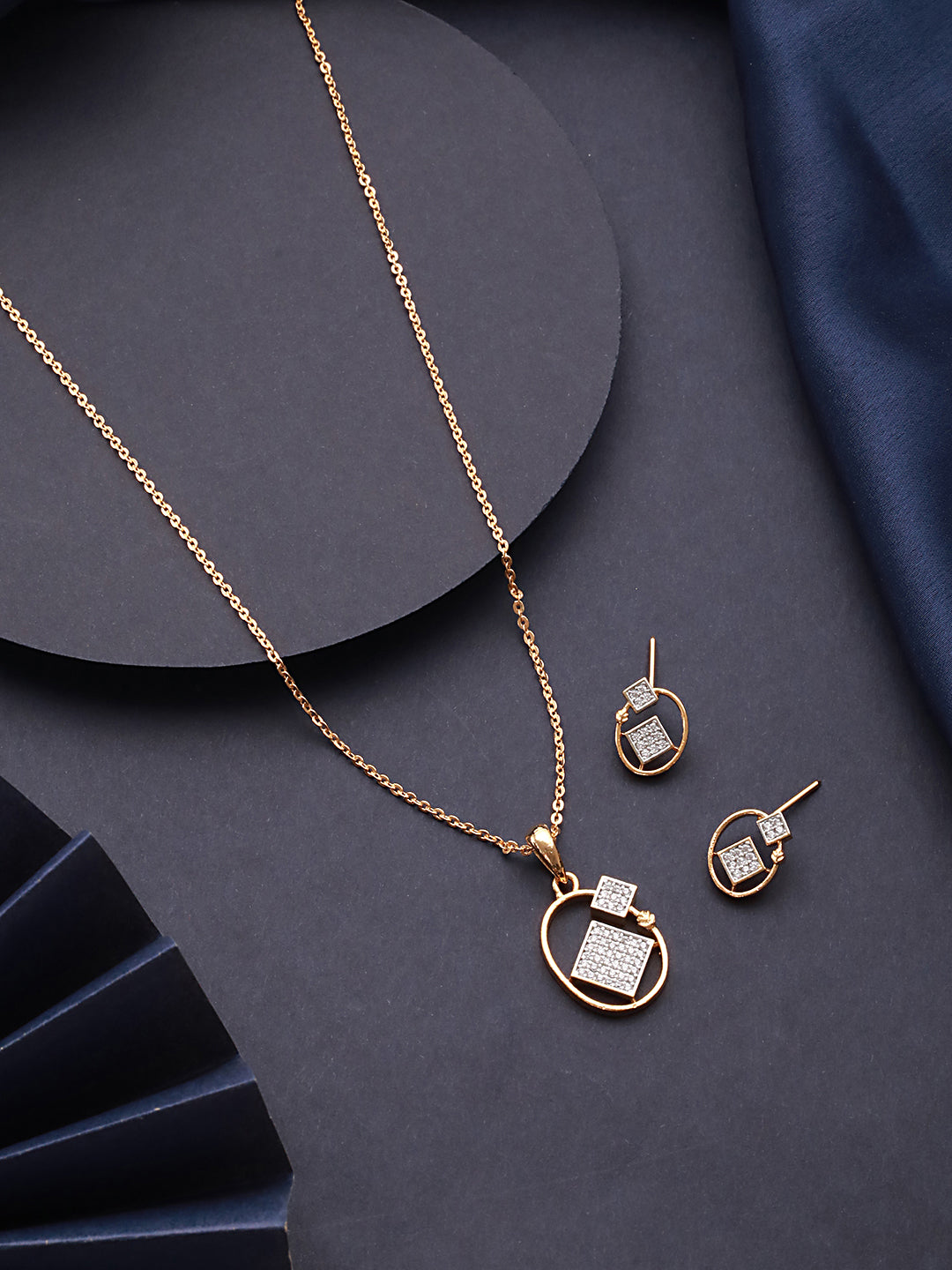 Gold Plated AD Studded Circular Minimal Pendant Chain Jewellery Set