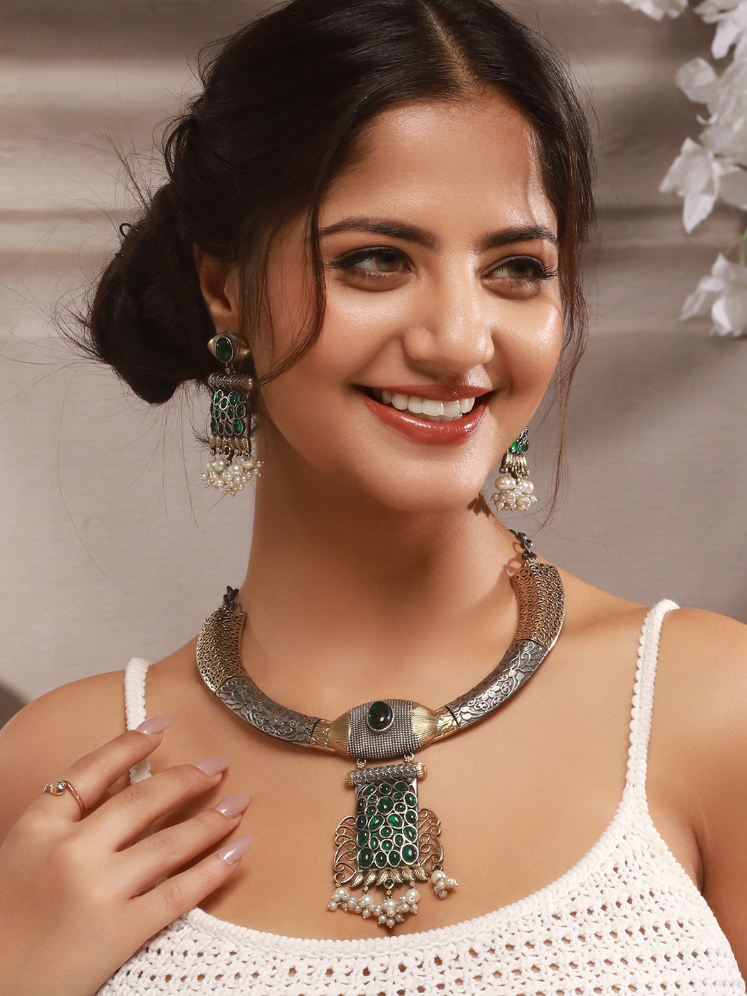 Silver Oxidised Dual Toned Green Stone & Pearl Beaded Designer Tribal Hasli Necklace Jewellery Set
