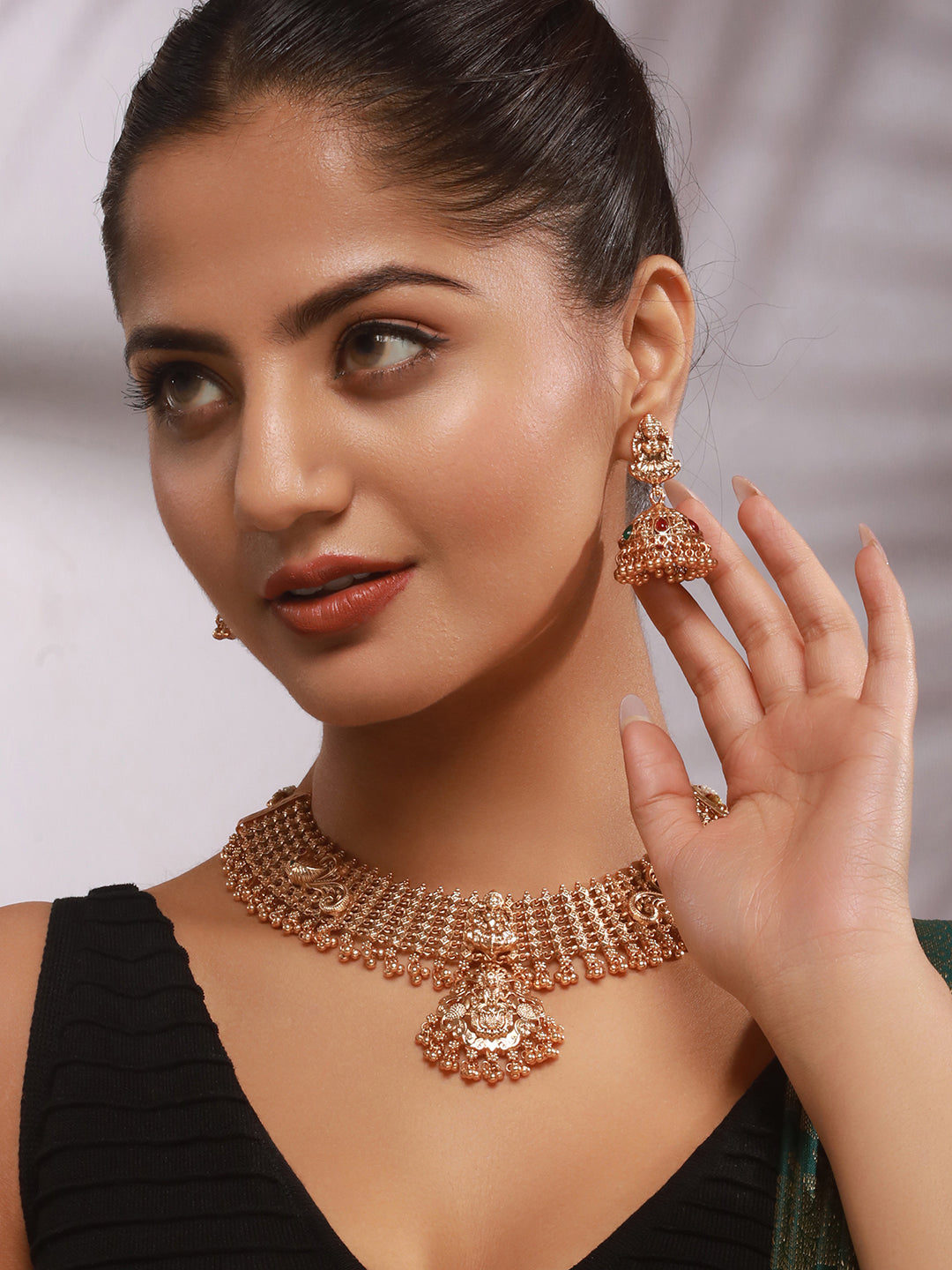 Gold Plated Lakshmi Motif Temple Bridal Necklace Jewellery Set