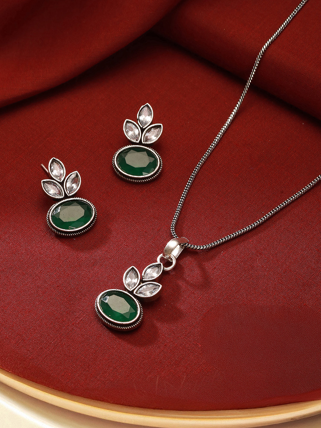 Oxidised Silver Toned  Emerald Green & white Stone Studded Floral Minimal Pendant Chain Jewellery Set