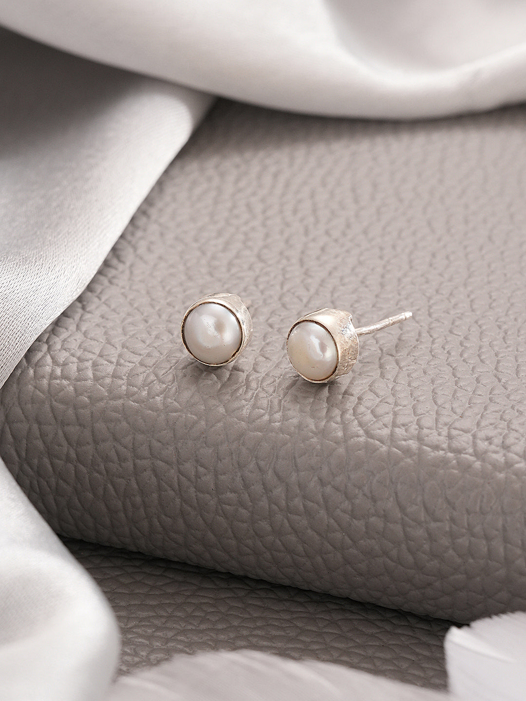 925 Sterling Silver White Pearl Stud Earrings