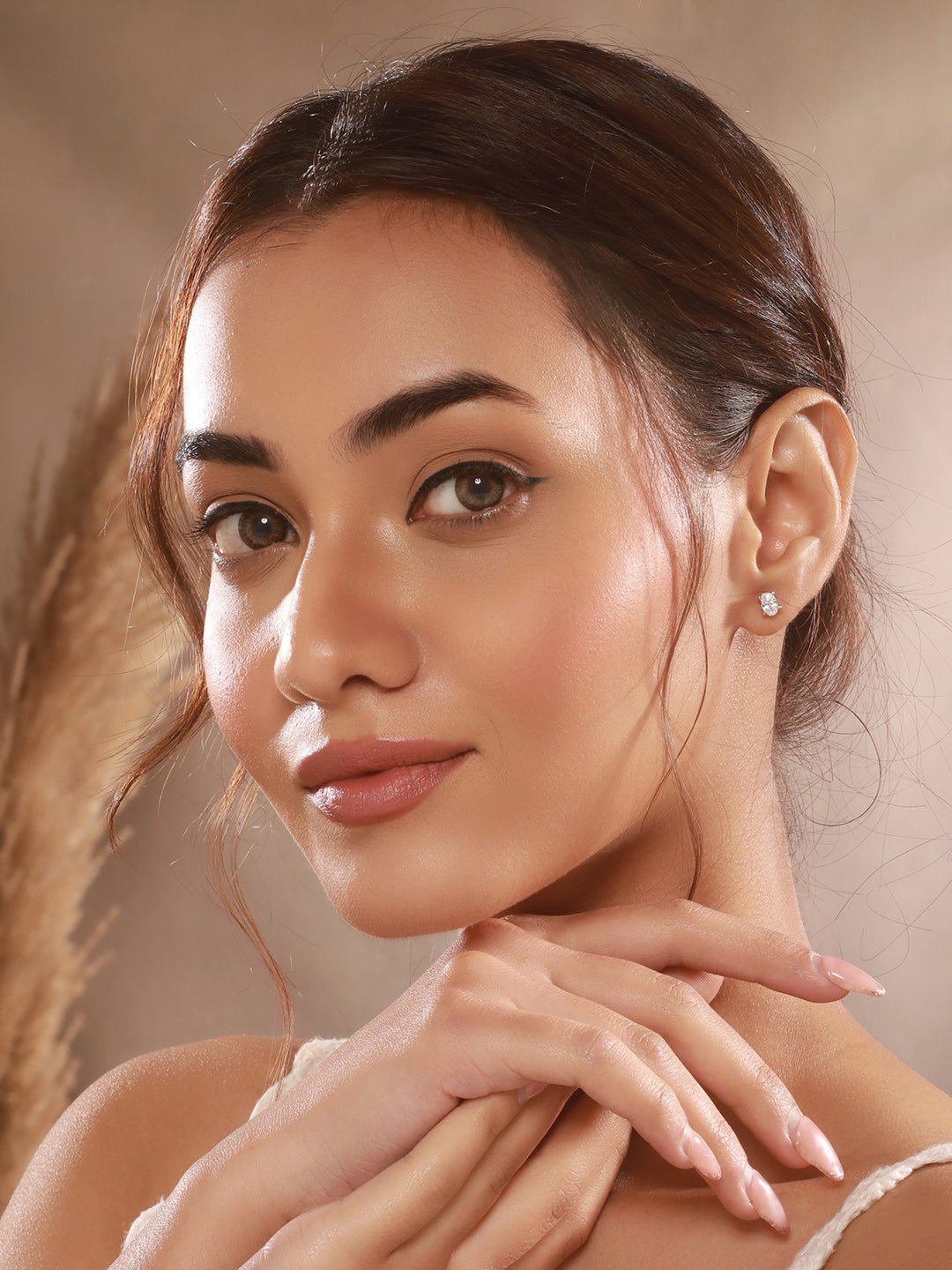 925 Sterling Silver 6 mm Zircon Studded Solitaire Oval Minimal Studds Earrings