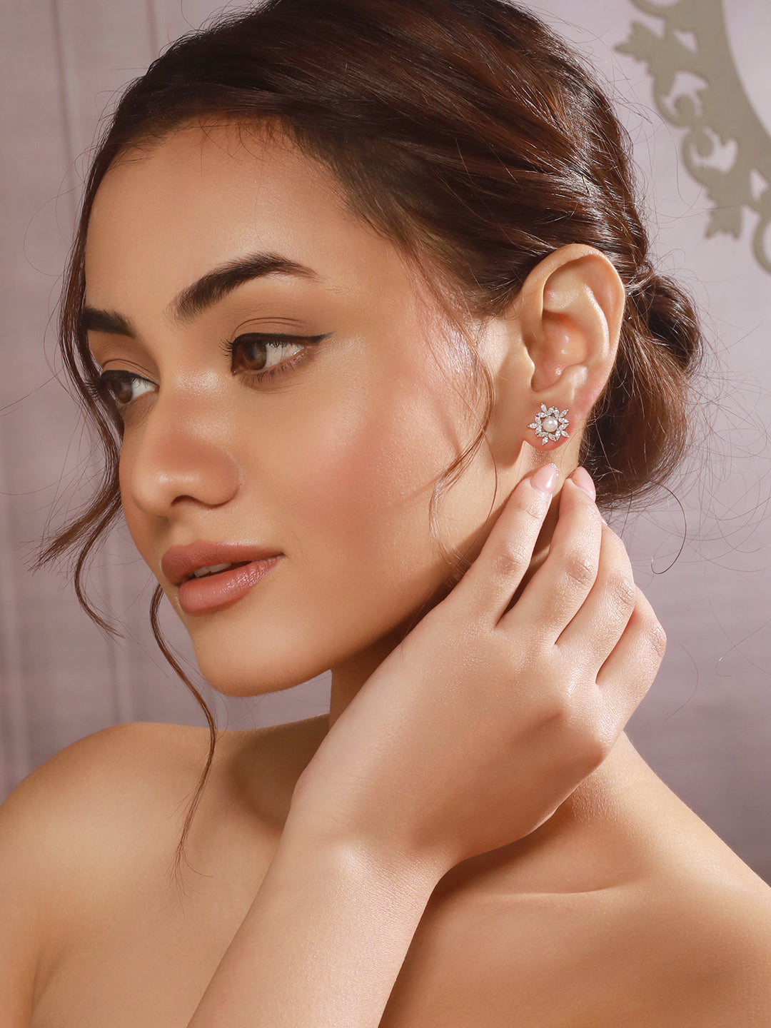 925 Sterling Silver Zircon & Pearl Embellished Minimal  Floral Studds Earrings