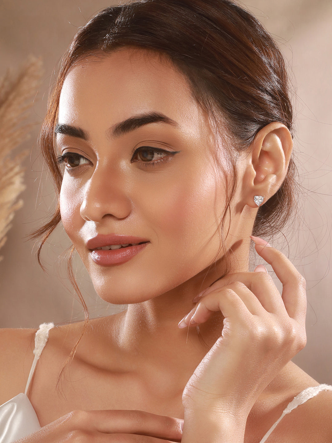 925 Sterling Silver 7 mm stones Zircon Studded Minimal Solitaire Studds Earrings