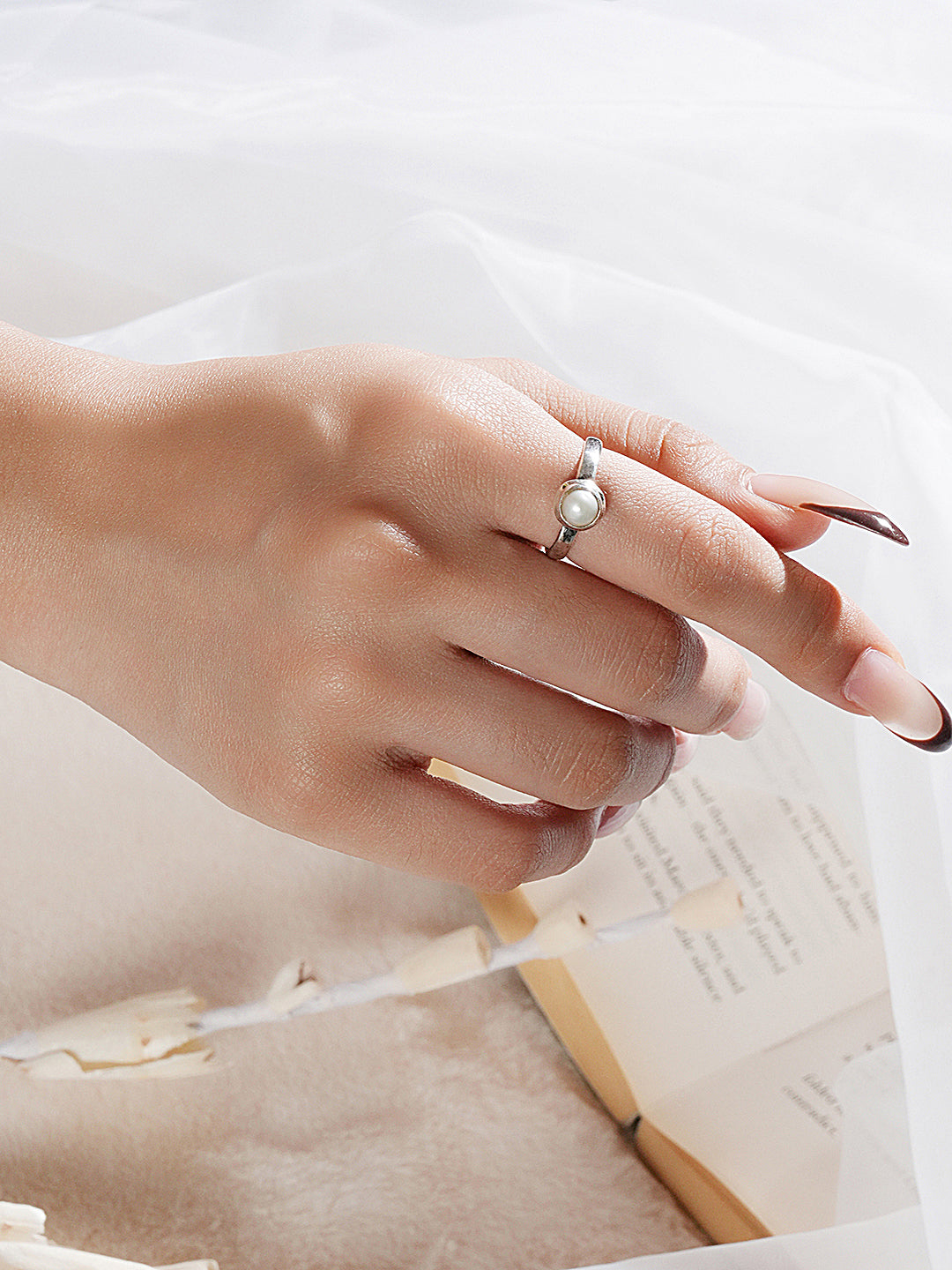 925 Sterling Silver Pearl Studded Minimal Adjustable Band Finger Ring