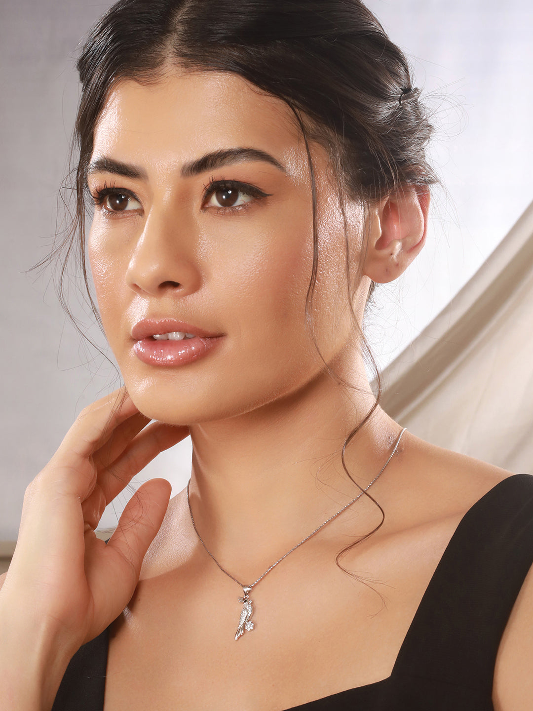 925 Sterling Silver CZ Studded Bird Shaped Charms Pendant Necklace & Chain