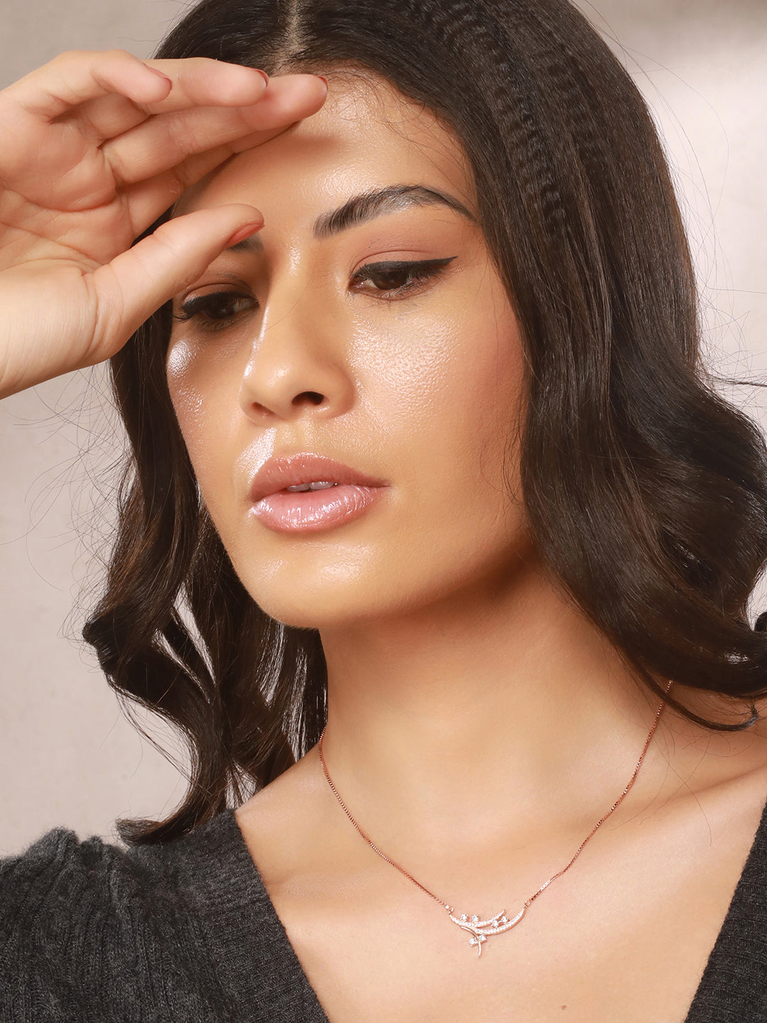 925 Sterling Silver CZ Studded Leafy Pendant Minimal Necklace & Chain