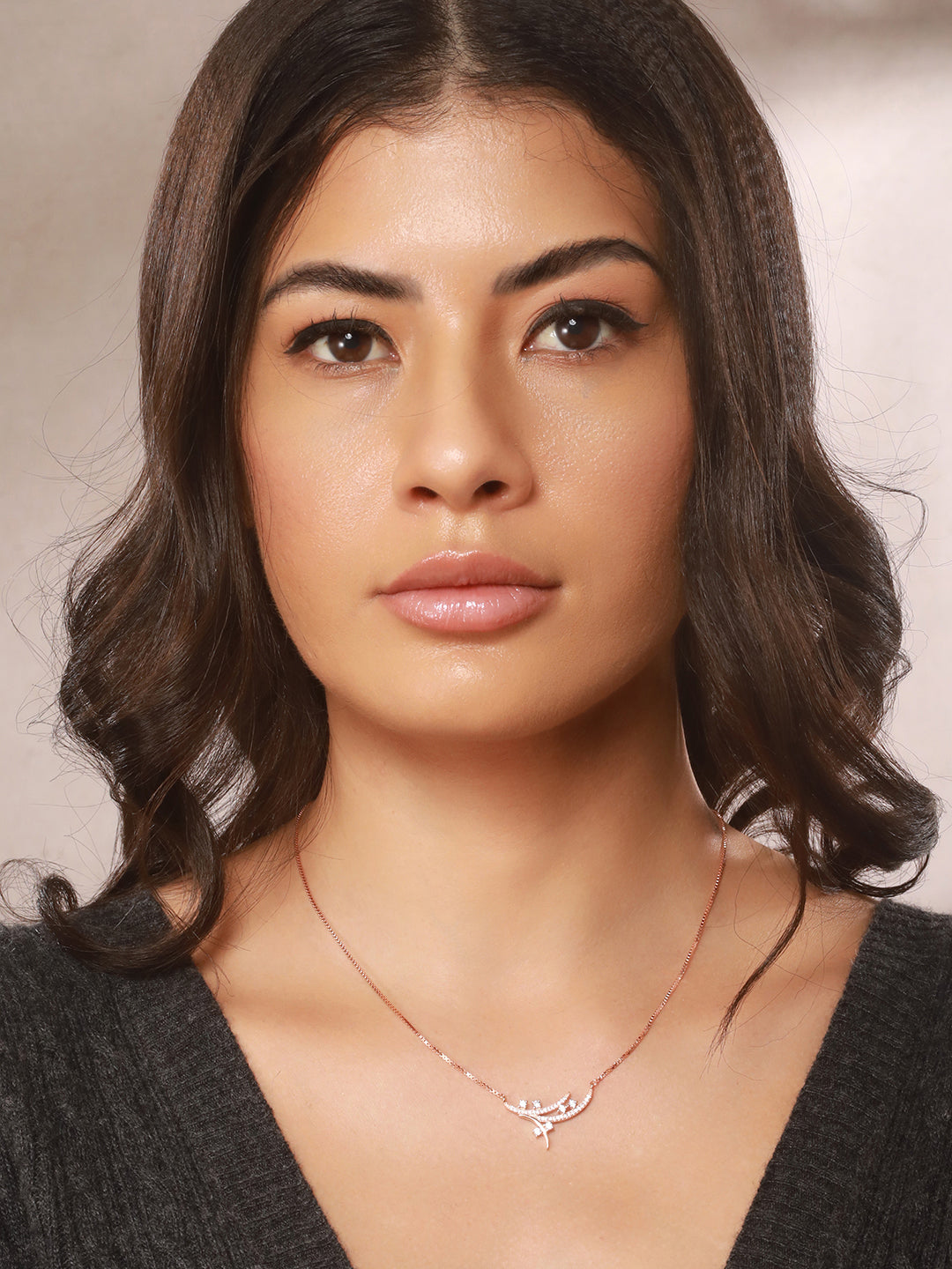 925 Sterling Silver CZ Studded Leafy Pendant Minimal Necklace & Chain