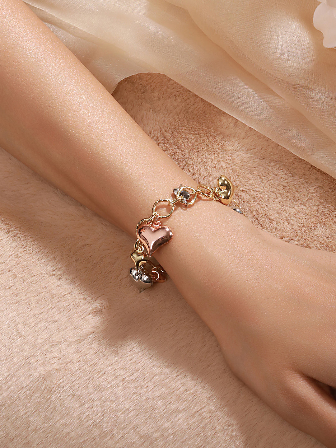 Anti-Tarnish 18k Gold Plated Heart Shaped Charm Link Wraparound  Bracelet