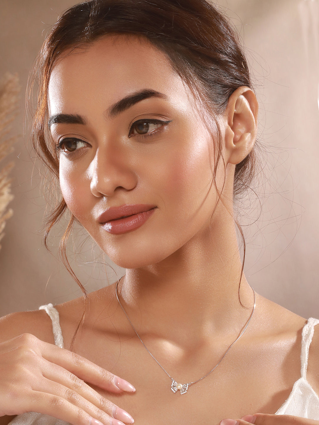 925 Sterling Silver Rhodium Plated Zircon & Pearl  Bow Shaped Pendant Necklace & Chain