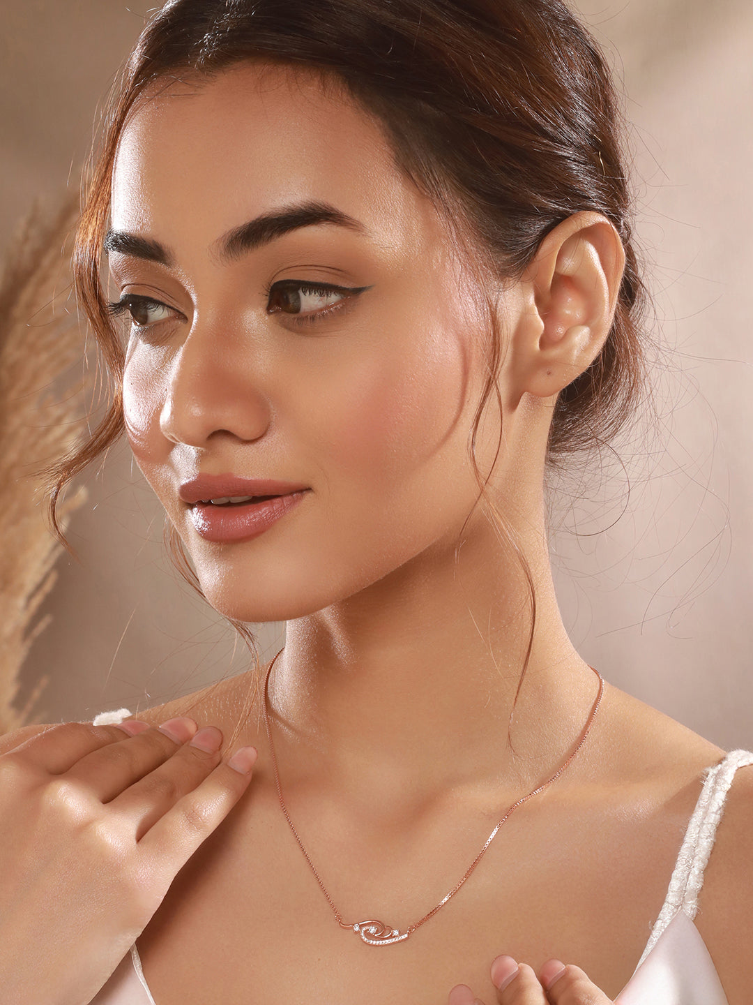 925 Sterling Silver Rose Gold Plated Zircon Studded Floral Rich Pendant Necklace & Chain