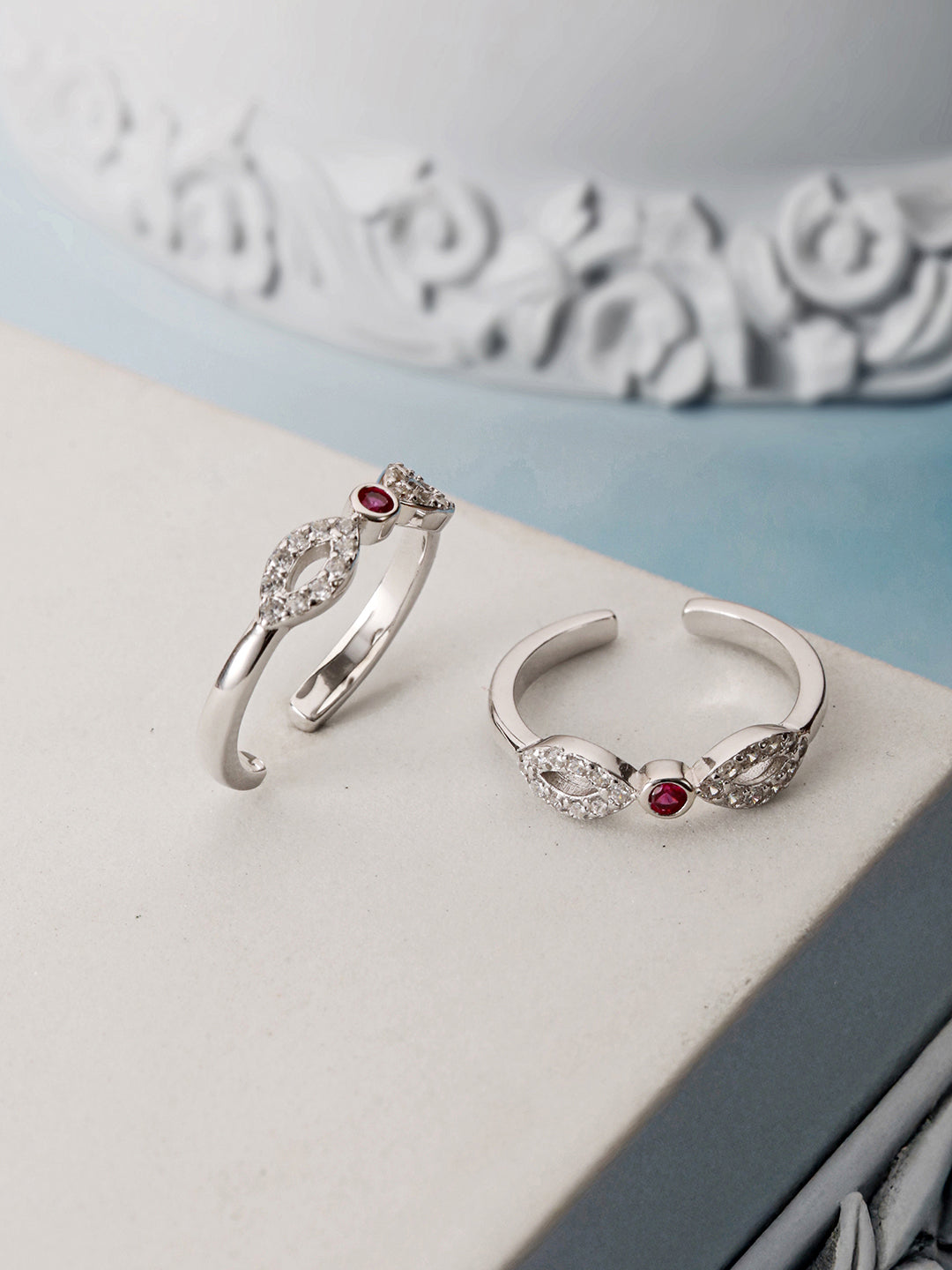 925 Sterling Silver Red AD Studded Bow Shaped Minimal Toe Rings