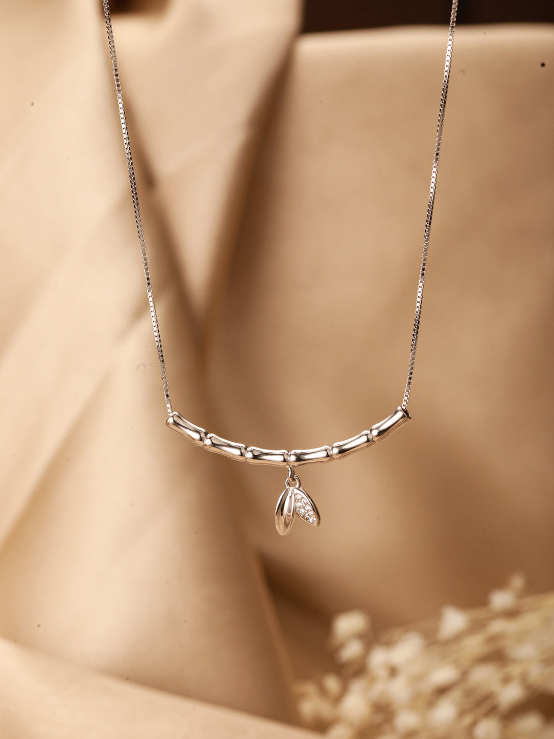 925 Sterling Silver CZ Studded Minimal Leafy Pendant Necklace & Chain