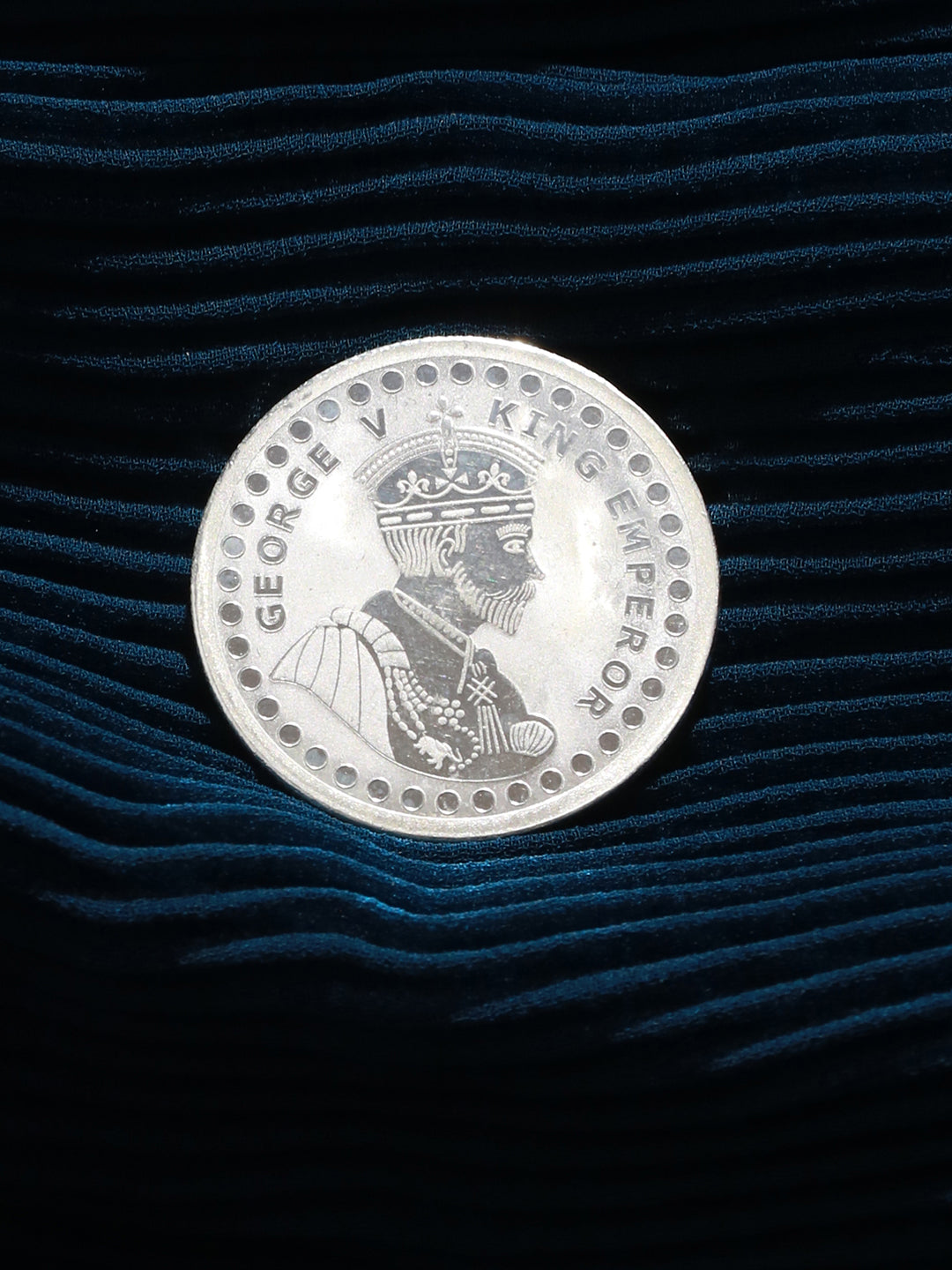 Set Of 2 Handcrafted Ganesh Rudraksh & Pearl Beaded Rakhi with 999 Silver King George Round 10 gm Silver Coin